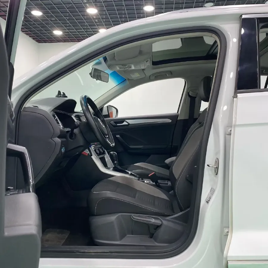 2021 Volkswagen T-Roc 1.4T 150HP L4 7DCT,autocango,china used car exporter,china ev exporter,chinese used car exporter,chinese used ev exporter