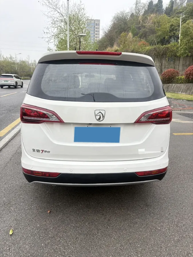 2019 BaoJun 730 1.5L 105HP L4 6MT,autocango,china used car exporter,china ev exporter,chinese used car exporter,chinese used ev exporter