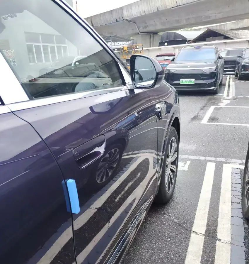 2025 AITO AITO M8 REEV 160HP REEV 53.4KWH,autocango,china used car exporter,china ev exporter,chinese used car exporter,chinese used ev exporter