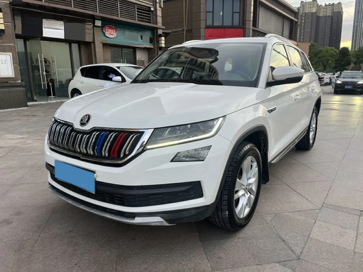 2018 Skoda Kodiak 2.0T 186HP L4 7DCT,autocango,china used car exporter,china ev exporter,chinese used car exporter,chinese used ev exporter