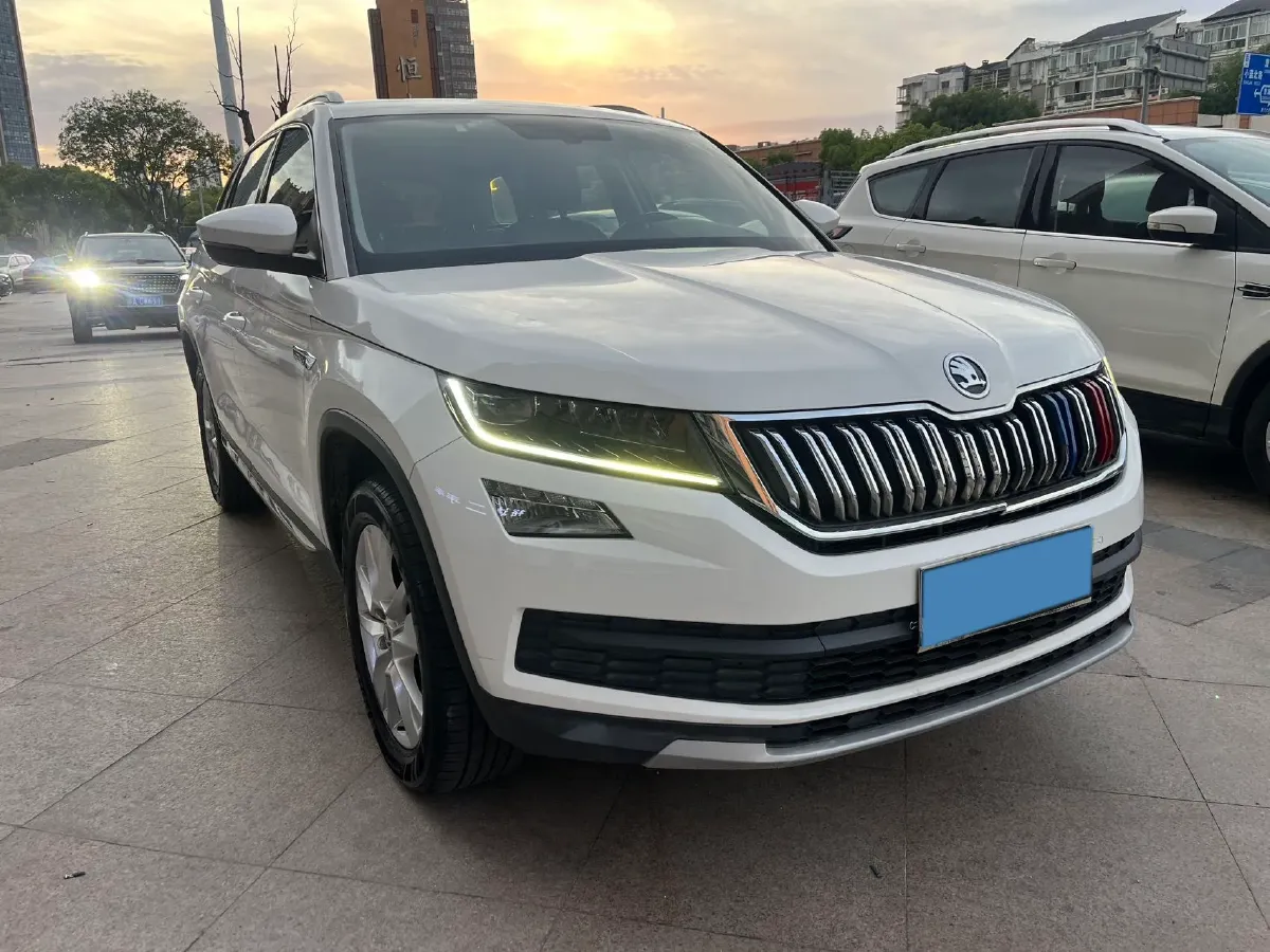 2018 Skoda Kodiak 2.0T 186HP L4 7DCT,autocango,china used car exporter,china ev exporter,chinese used car exporter,chinese used ev exporter