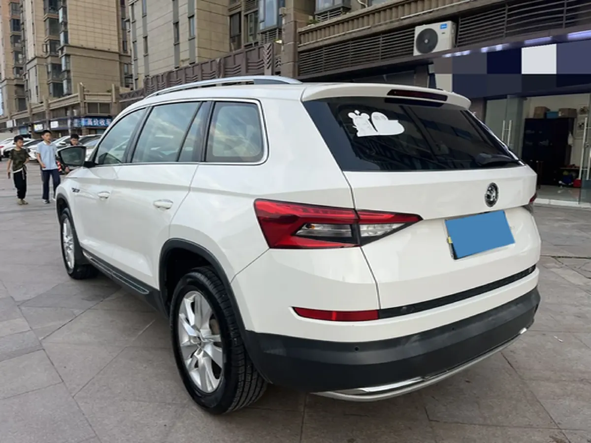 2018 Skoda Kodiak 2.0T 186HP L4 7DCT,autocango,china used car exporter,china ev exporter,chinese used car exporter,chinese used ev exporter