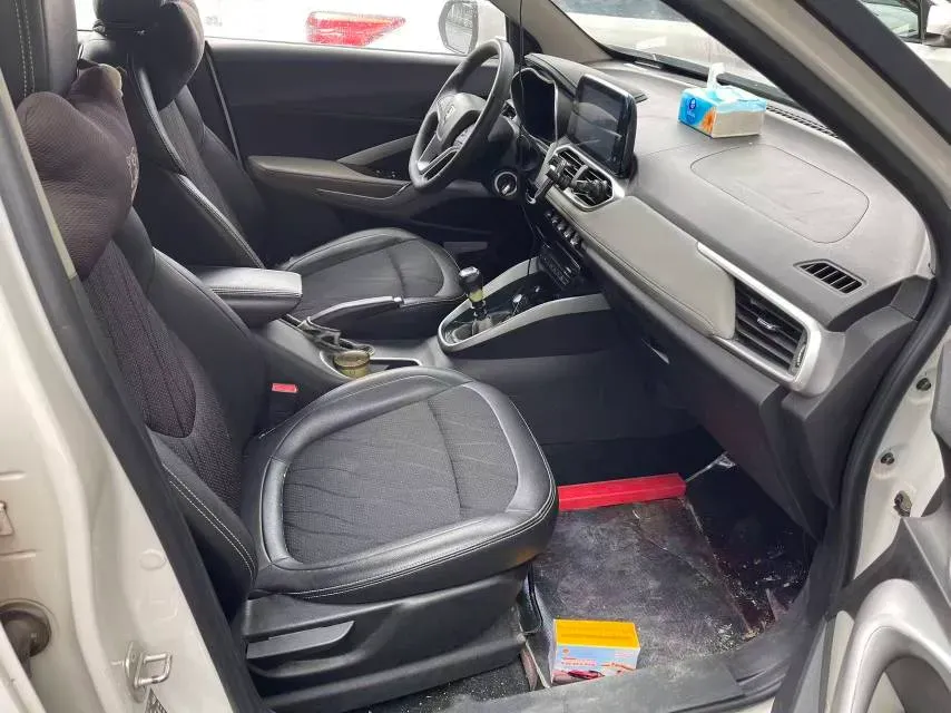 2016 BaoJun 730 1.5L 112HP L4 5MT,autocango,china used car exporter,china ev exporter,chinese used car exporter,chinese used ev exporter