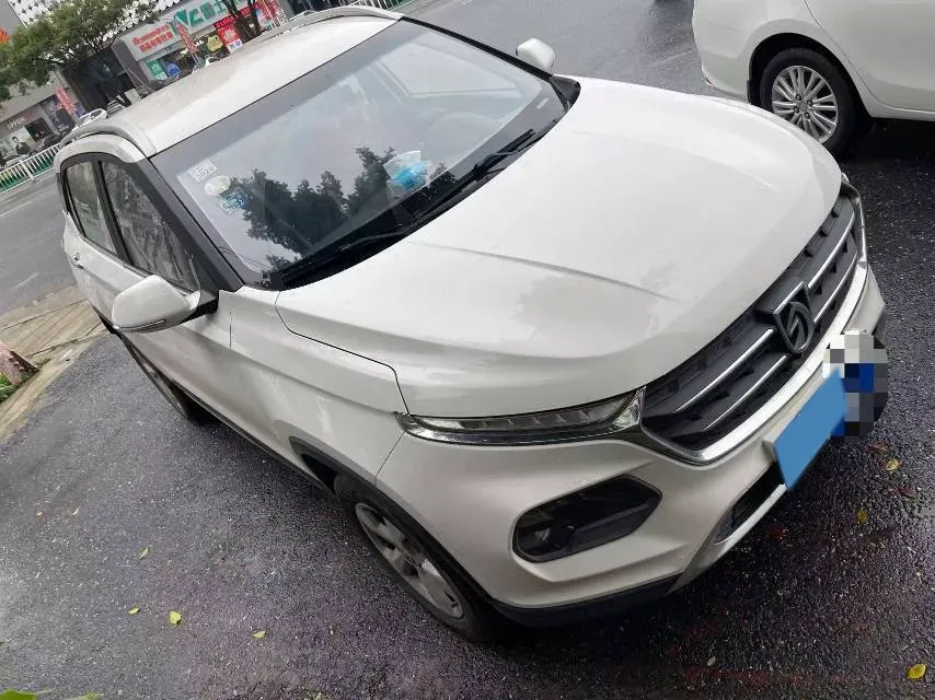 2016 BaoJun 730 1.5L 112HP L4 5MT,autocango,china used car exporter,china ev exporter,chinese used car exporter,chinese used ev exporter