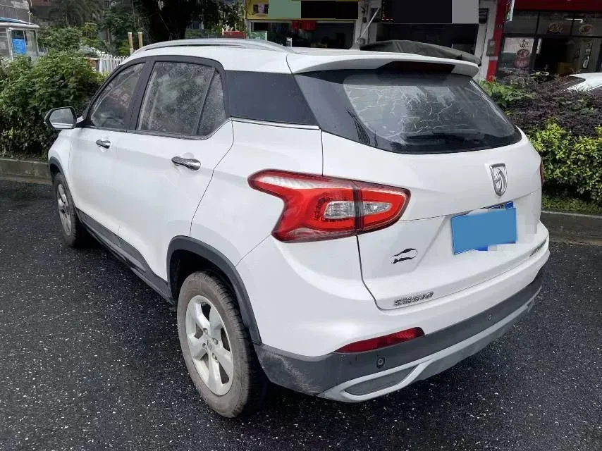 2016 BaoJun 730 1.5L 112HP L4 5MT,autocango,china used car exporter,china ev exporter,chinese used car exporter,chinese used ev exporter