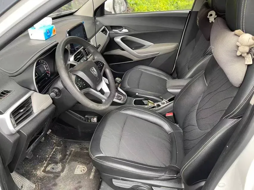 2016 BaoJun 730 1.5L 112HP L4 5MT,autocango,china used car exporter,china ev exporter,chinese used car exporter,chinese used ev exporter