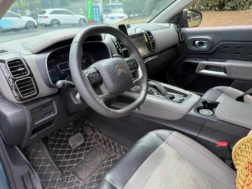 2020 Citroen C5 Aircross 1.6T 170HP L4 6AT,autocango,china used car exporter,china ev exporter,chinese used car exporter,chinese used ev exporter