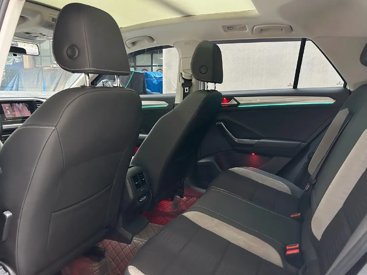 2022 Volkswagen T-Roc 1.4T 150HP L4 7DCT,autocango,china used car exporter,china ev exporter,chinese used car exporter,chinese used ev exporter
