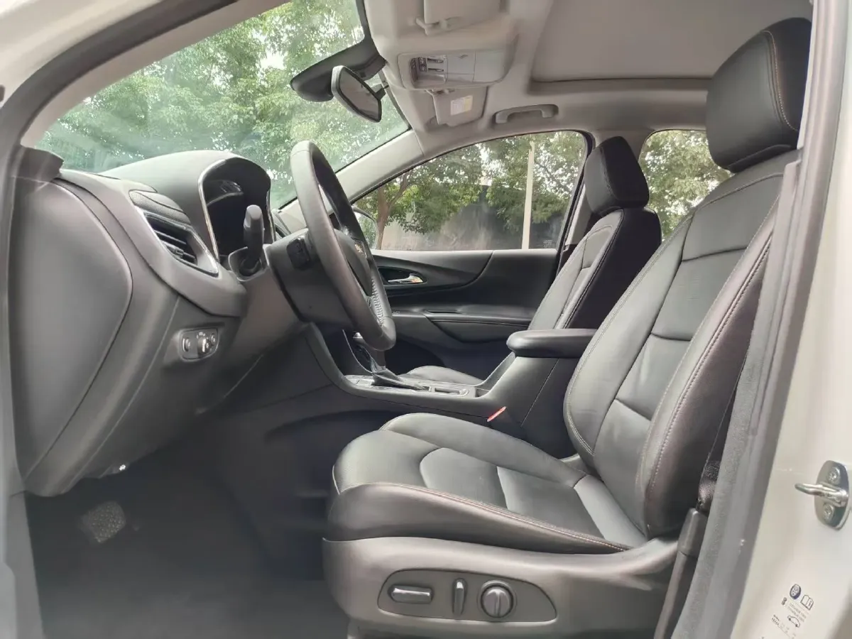 2018 Chevrolet Equinox 2.0T 260HP L4 9AT,autocango,china used car exporter,china ev exporter,chinese used car exporter,chinese used ev exporter