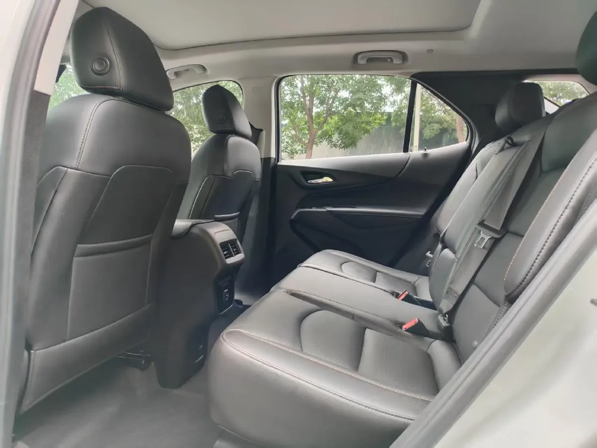 2018 Chevrolet Equinox 2.0T 260HP L4 9AT,autocango,china used car exporter,china ev exporter,chinese used car exporter,chinese used ev exporter