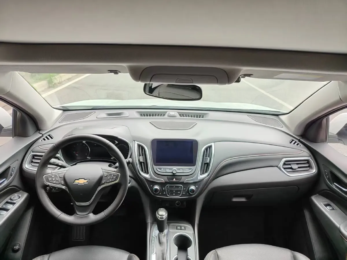 2018 Chevrolet Equinox 2.0T 260HP L4 9AT,autocango,china used car exporter,china ev exporter,chinese used car exporter,chinese used ev exporter