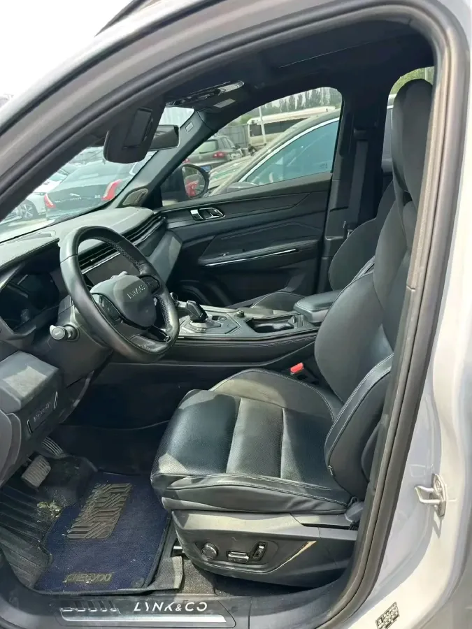 2022 Isuzu Mu-X 2.0T 220HP L4 8AT,autocango,china used car exporter,china ev exporter,chinese used car exporter,chinese used ev exporter