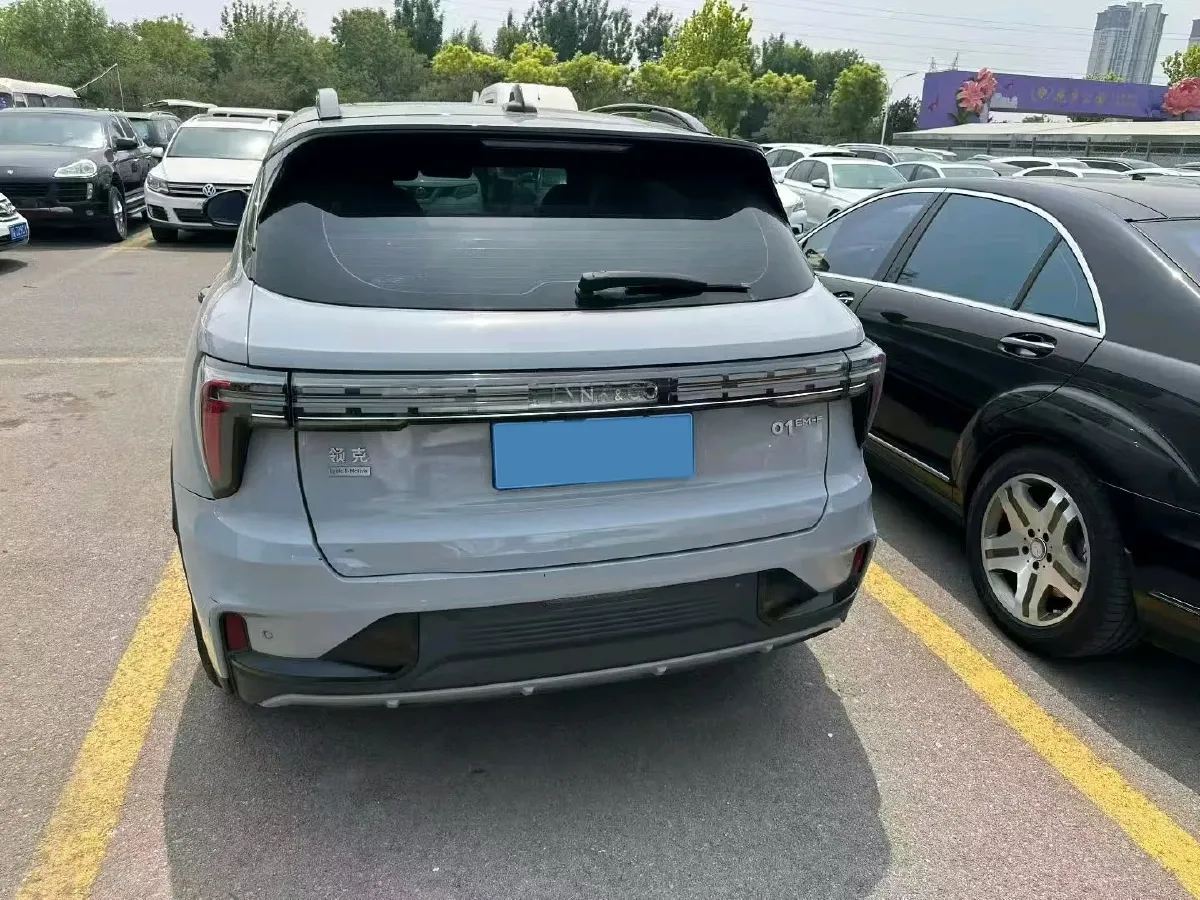 2022 Isuzu Mu-X 2.0T 220HP L4 8AT,autocango,china used car exporter,china ev exporter,chinese used car exporter,chinese used ev exporter