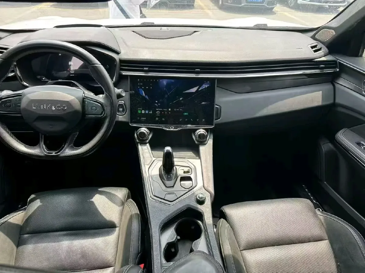 2022 Isuzu Mu-X 2.0T 220HP L4 8AT,autocango,china used car exporter,china ev exporter,chinese used car exporter,chinese used ev exporter