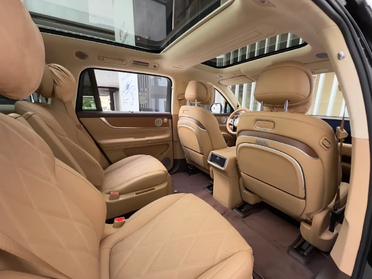 2025 AITO AITO M9 REEV 160HP REEV 52KWH,autocango,china used car exporter,china ev exporter,chinese used car exporter,chinese used ev exporter