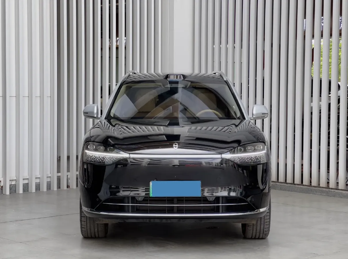 2025 AITO AITO M9 REEV 160HP REEV 52KWH,autocango,china used car exporter,china ev exporter,chinese used car exporter,chinese used ev exporter