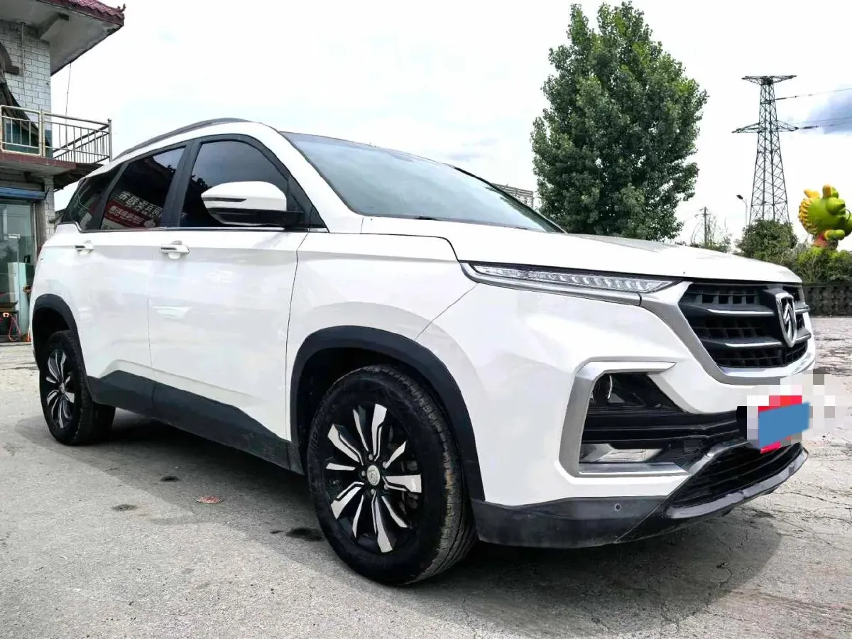2018 BaoJun 530 1.5T 150HP L4 6DCT,autocango,china used car exporter,china ev exporter,chinese used car exporter,chinese used ev exporter