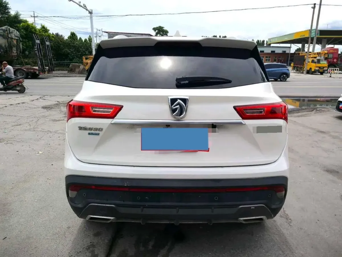 2018 BaoJun 530 1.5T 150HP L4 6DCT,autocango,china used car exporter,china ev exporter,chinese used car exporter,chinese used ev exporter