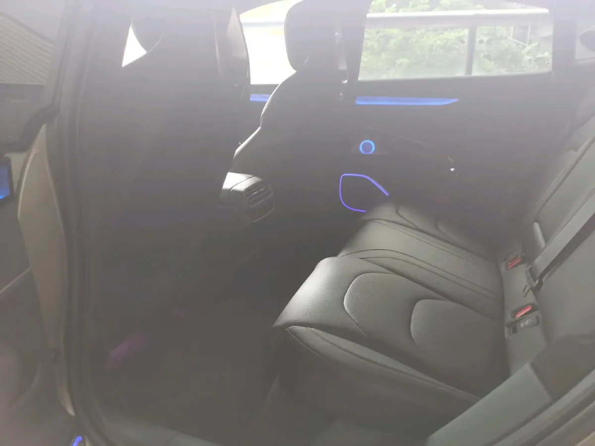 2024 MI SU7 BEV 101KWH,autocango,china used car exporter,china ev exporter,chinese used car exporter,chinese used ev exporter