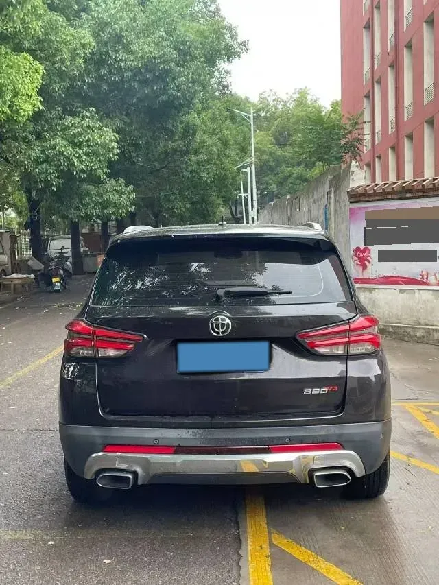 2018 Brilliance Auto V7 1.6T 204HP L4 7DCT,autocango,china used car exporter,china ev exporter,chinese used car exporter,chinese used ev exporter