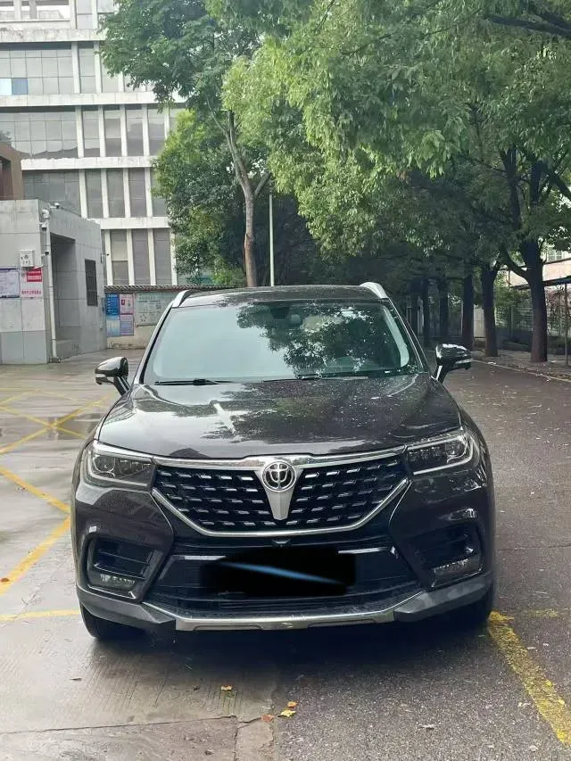 2018 Brilliance Auto V7 1.6T 204HP L4 7DCT,autocango,china used car exporter,china ev exporter,chinese used car exporter,chinese used ev exporter