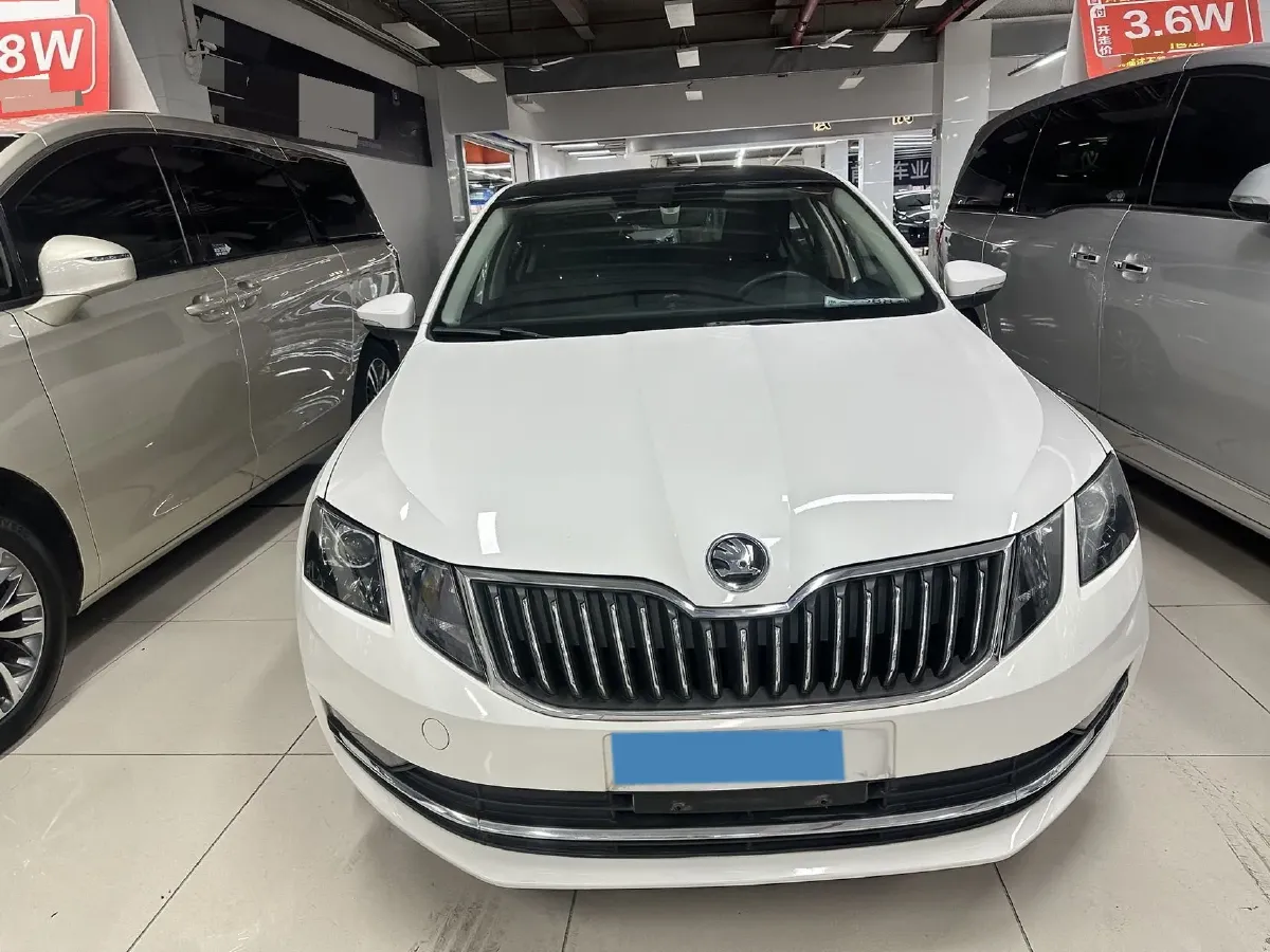 2018 Skoda Octavia 1.2T 116HP L4 7DCT,autocango,china used car exporter,china ev exporter,chinese used car exporter,chinese used ev exporter