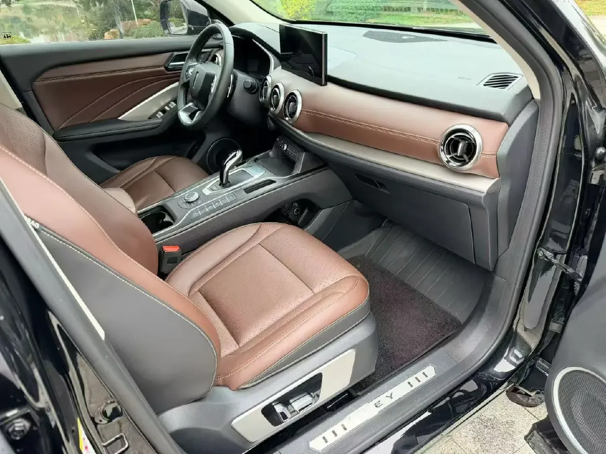 2021 WEY VV6 2.0T 227HP L4 7DCT,autocango,china used car exporter,china ev exporter,chinese used car exporter,chinese used ev exporter