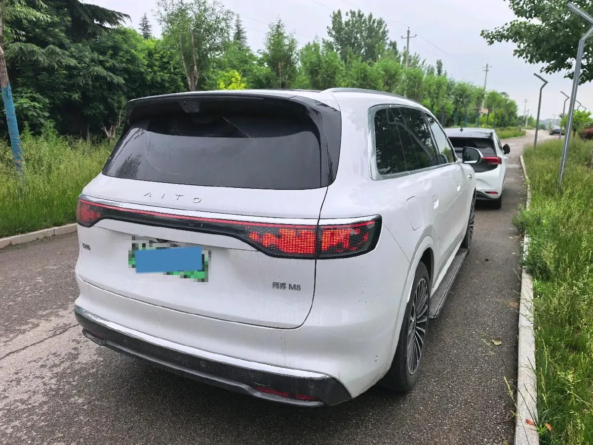 2025 AITO AITO M8 REEV 160HP REEV 53.4KWH,autocango,china used car exporter,china ev exporter,chinese used car exporter,chinese used ev exporter