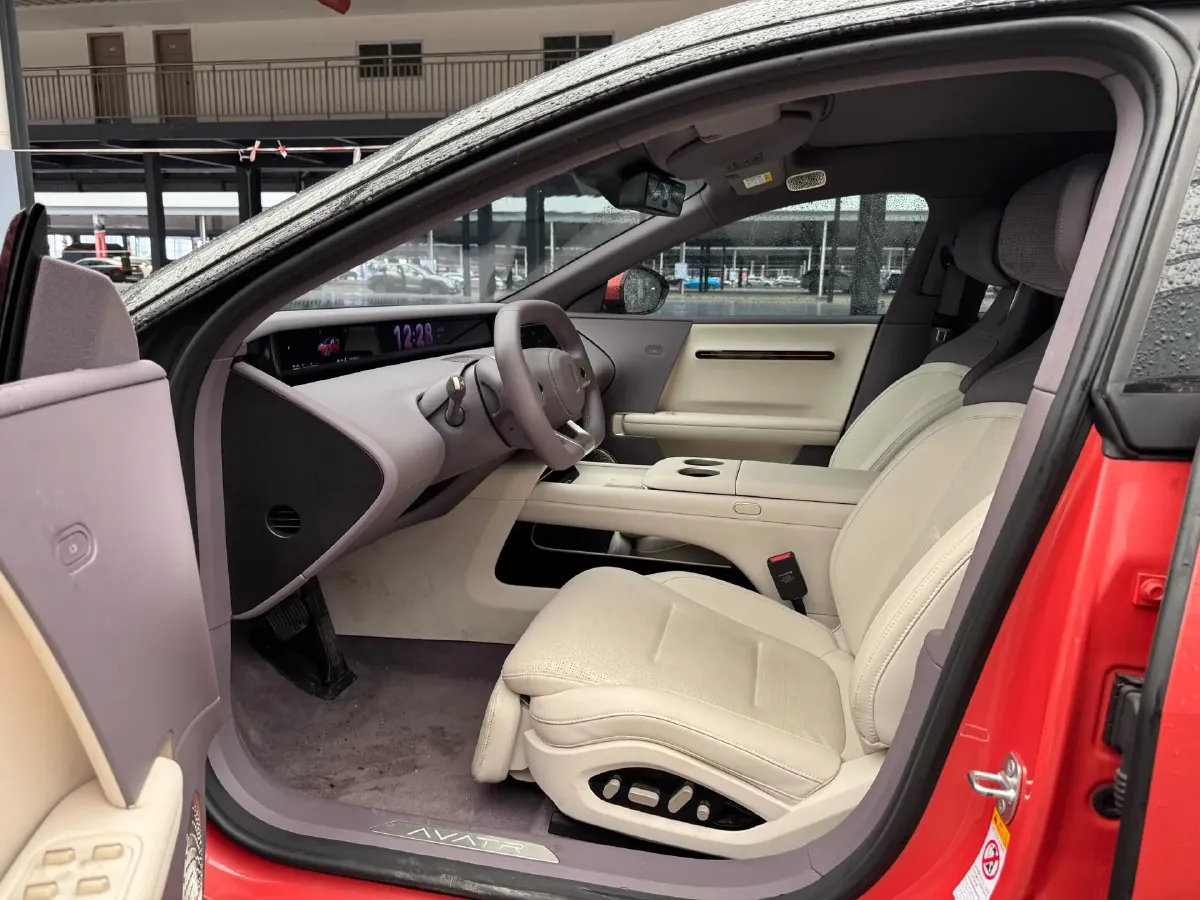 2025 Avatr 06 REEV 156HP REEV,autocango,china used car exporter,china ev exporter,chinese used car exporter,chinese used ev exporter