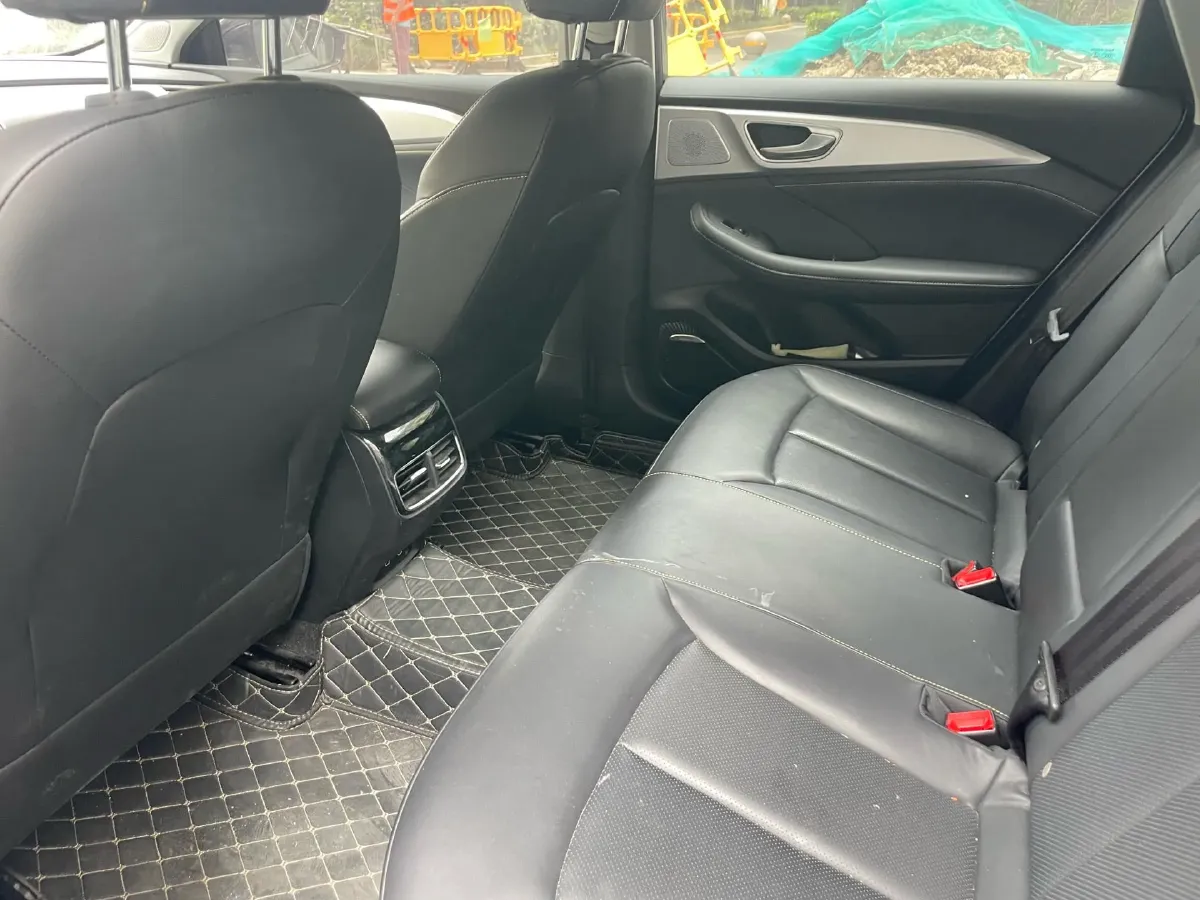 2020 Roewe i6 MAX 1.5T 173HP L4 7DCT,autocango,china used car exporter,china ev exporter,chinese used car exporter,chinese used ev exporter