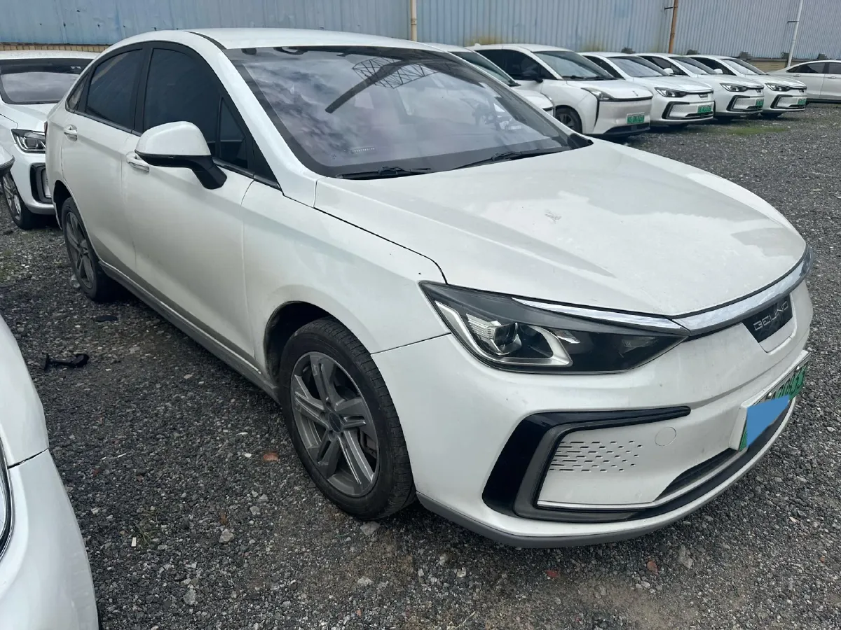 2022 Bestune B70 2.0T 224HP L4 6AT,autocango,china used car exporter,china ev exporter,chinese used car exporter,chinese used ev exporter