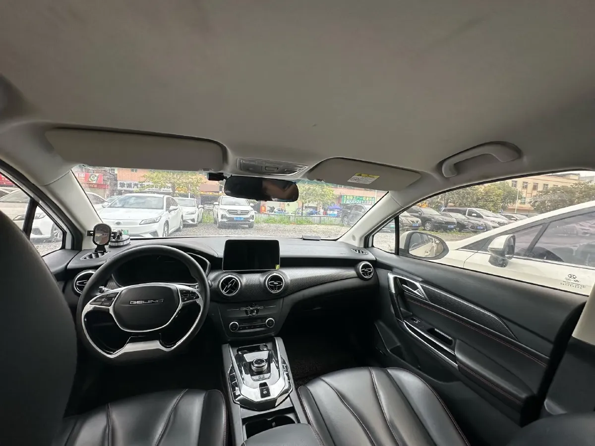 2022 Bestune B70 2.0T 224HP L4 6AT,autocango,china used car exporter,china ev exporter,chinese used car exporter,chinese used ev exporter
