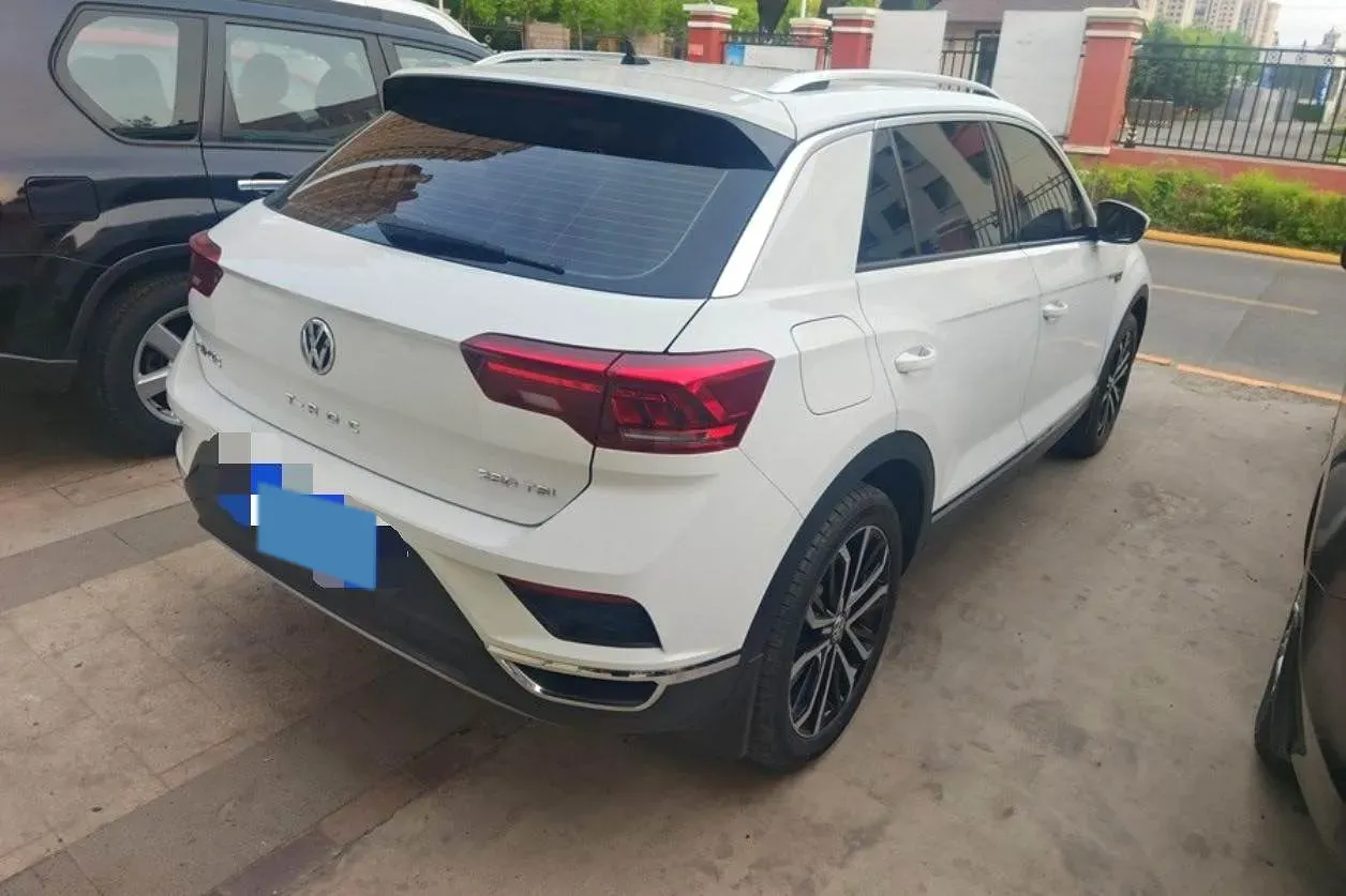 2021 Volkswagen T-Roc 1.4T 150HP L4 7DCT,autocango,china used car exporter,china ev exporter,chinese used car exporter,chinese used ev exporter