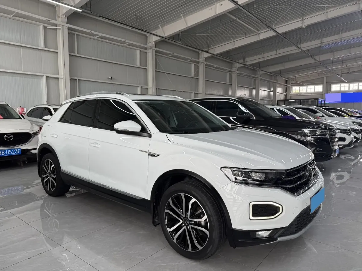 2022 Volkswagen T-Roc 1.4T 150HP L4 7DCT,autocango,china used car exporter,china ev exporter,chinese used car exporter,chinese used ev exporter