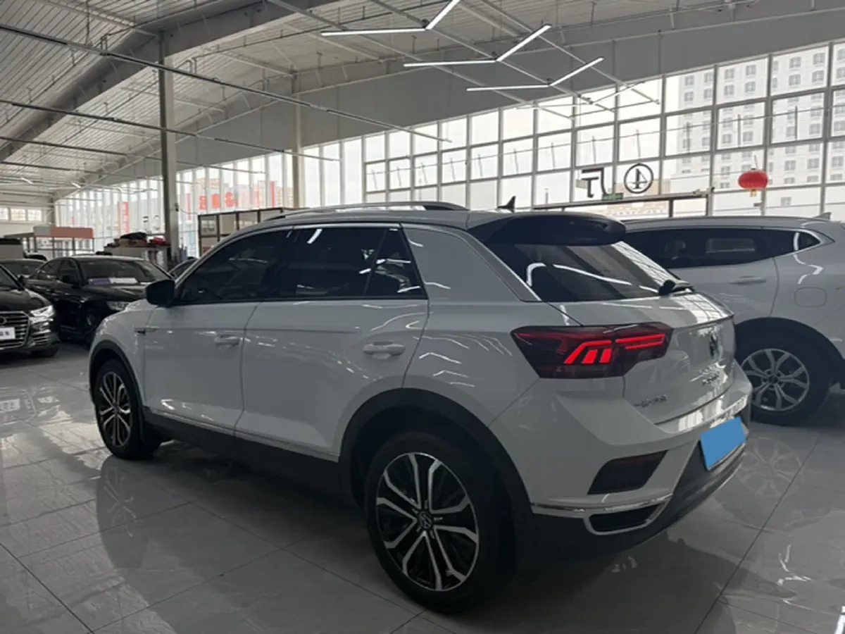 2022 Volkswagen T-Roc 1.4T 150HP L4 7DCT,autocango,china used car exporter,china ev exporter,chinese used car exporter,chinese used ev exporter