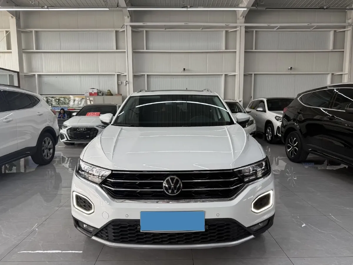 2022 Volkswagen T-Roc 1.4T 150HP L4 7DCT,autocango,china used car exporter,china ev exporter,chinese used car exporter,chinese used ev exporter