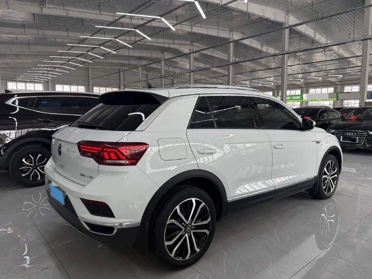 2022 Volkswagen T-Roc 1.4T 150HP L4 7DCT,autocango,china used car exporter,china ev exporter,chinese used car exporter,chinese used ev exporter