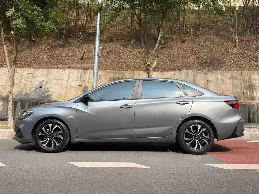 2019 Chevrolet Monza 1.3T 163HP L3 6AT,autocango,china used car exporter,china ev exporter,chinese used car exporter,chinese used ev exporter