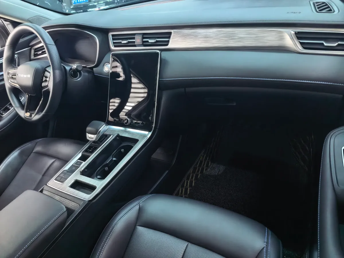2025 Roewe RX5 1.5T 181HP L4 7DCT,autocango,china used car exporter,china ev exporter,chinese used car exporter,chinese used ev exporter