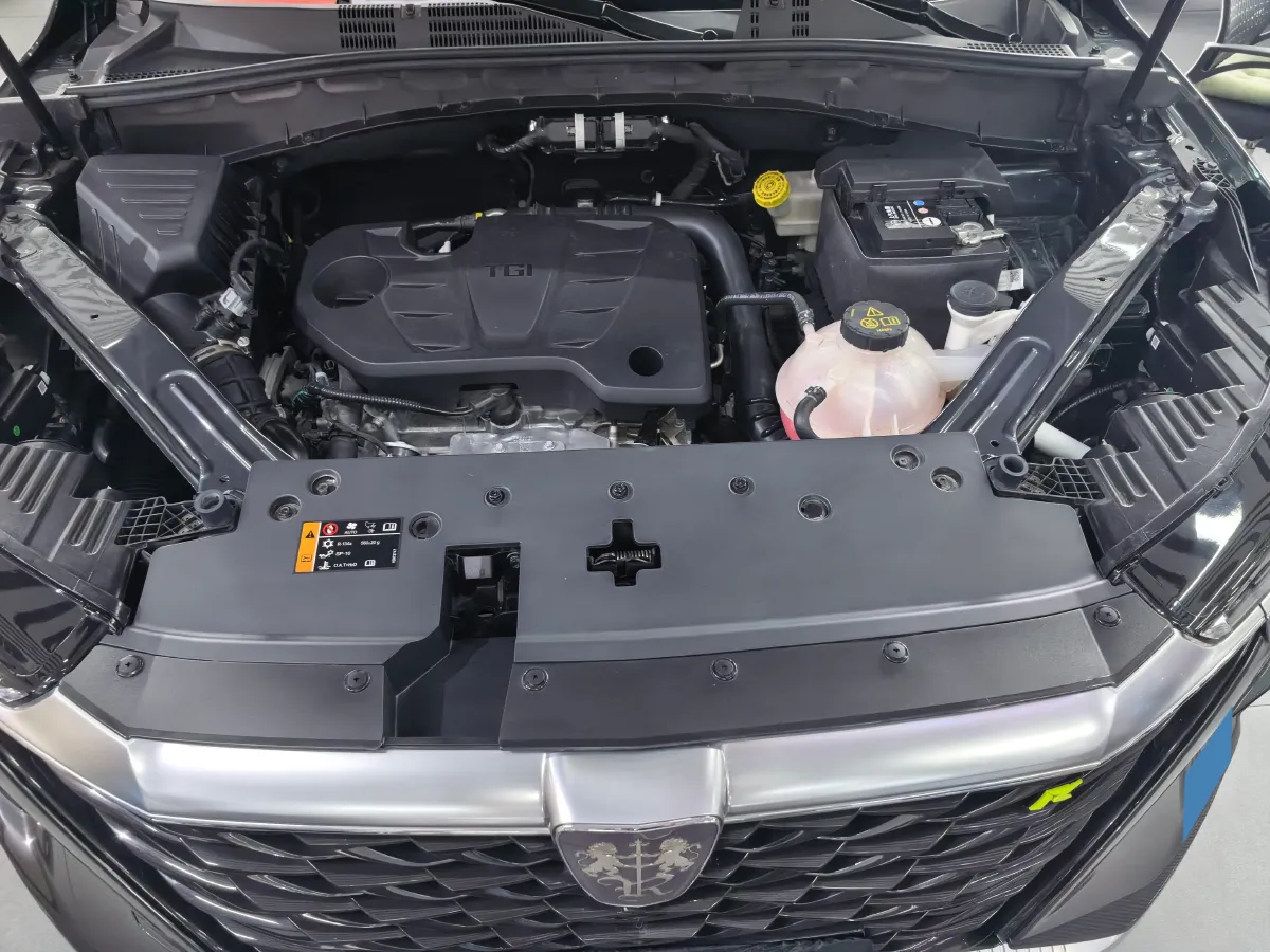 2025 Roewe RX5 1.5T 181HP L4 7DCT,autocango,china used car exporter,china ev exporter,chinese used car exporter,chinese used ev exporter