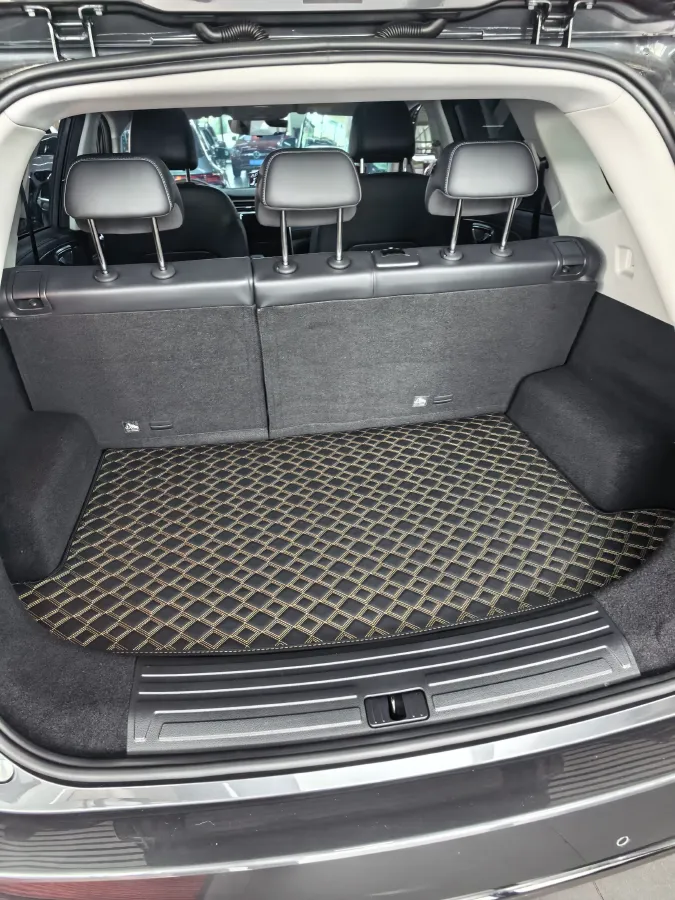 2025 Roewe RX5 1.5T 181HP L4 7DCT,autocango,china used car exporter,china ev exporter,chinese used car exporter,chinese used ev exporter