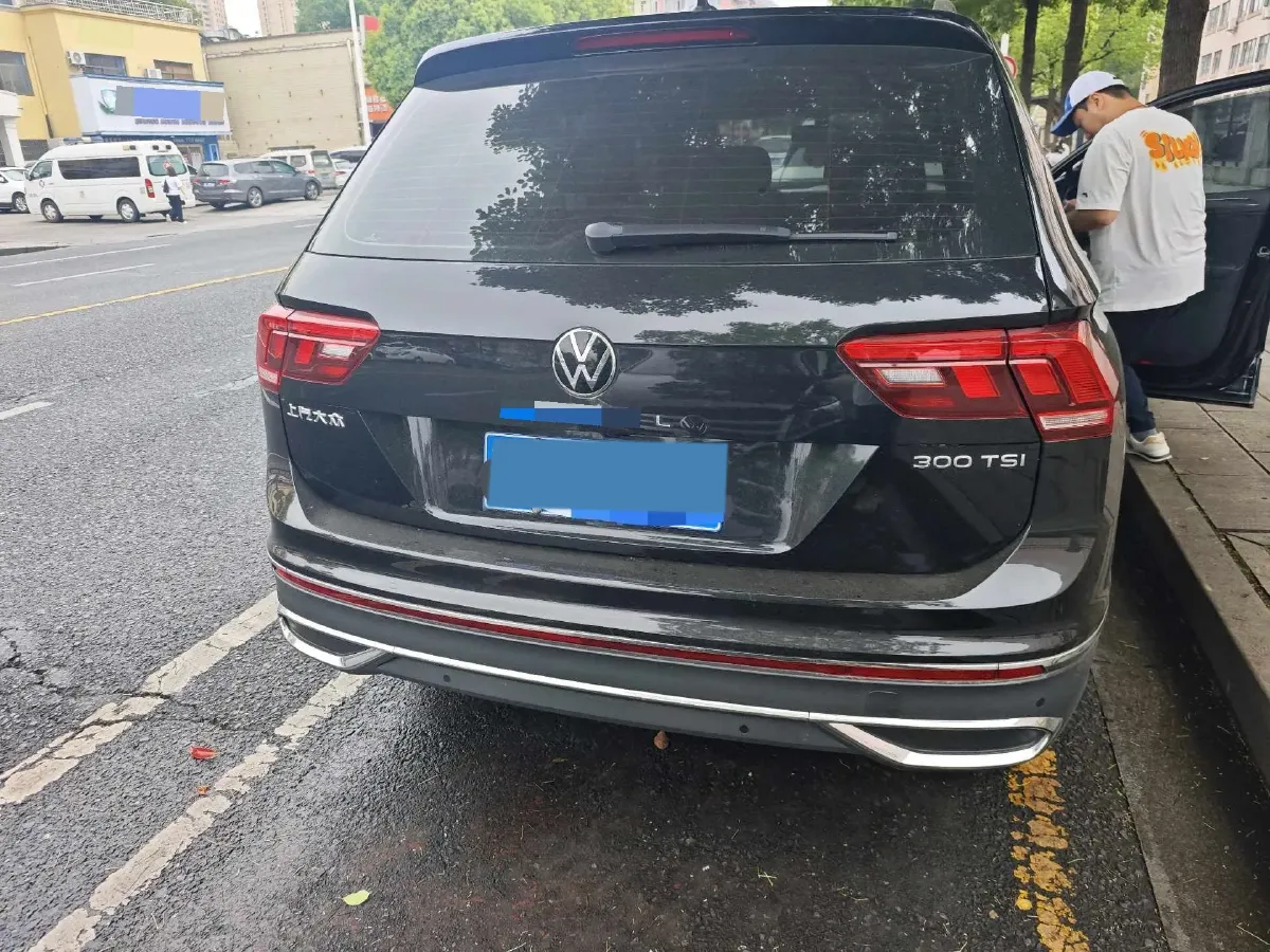 2023 Volkswagen Tiguan L 1.5T 160HP L4 7DCT,autocango,china used car exporter,china ev exporter,chinese used car exporter,chinese used ev exporter
