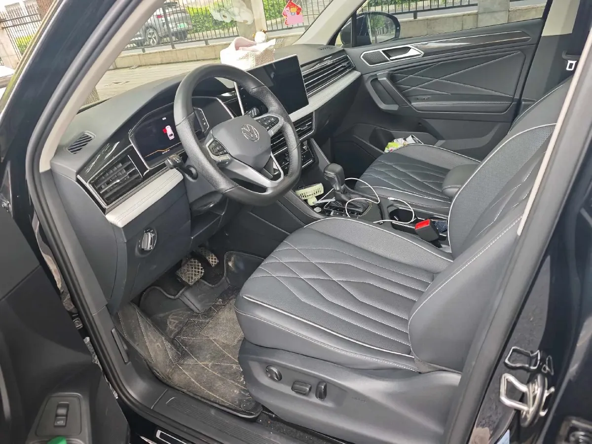 2023 Volkswagen Tiguan L 1.5T 160HP L4 7DCT,autocango,china used car exporter,china ev exporter,chinese used car exporter,chinese used ev exporter