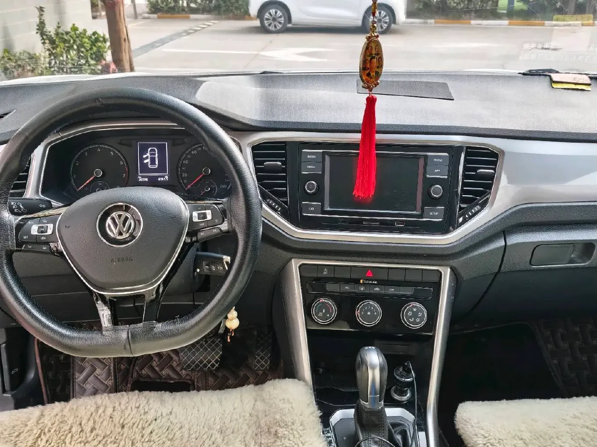 2019 Volkswagen T-Roc 1.4T 131HP L4 7DCT,autocango,china used car exporter,china ev exporter,chinese used car exporter,chinese used ev exporter