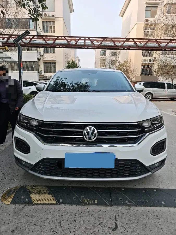 2019 Volkswagen T-Roc 1.4T 131HP L4 7DCT,autocango,china used car exporter,china ev exporter,chinese used car exporter,chinese used ev exporter