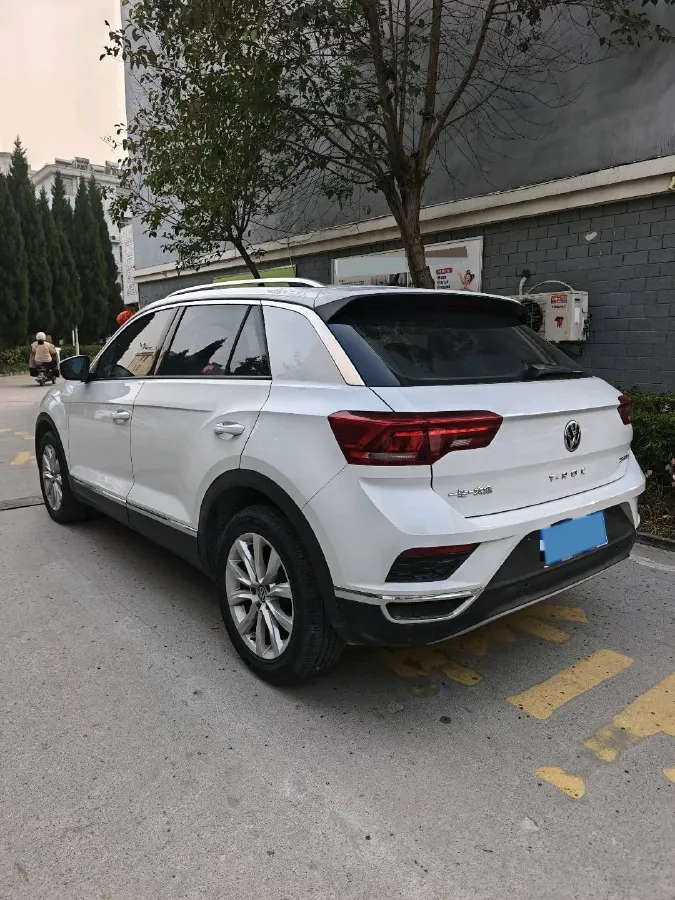 2019 Volkswagen T-Roc 1.4T 131HP L4 7DCT,autocango,china used car exporter,china ev exporter,chinese used car exporter,chinese used ev exporter