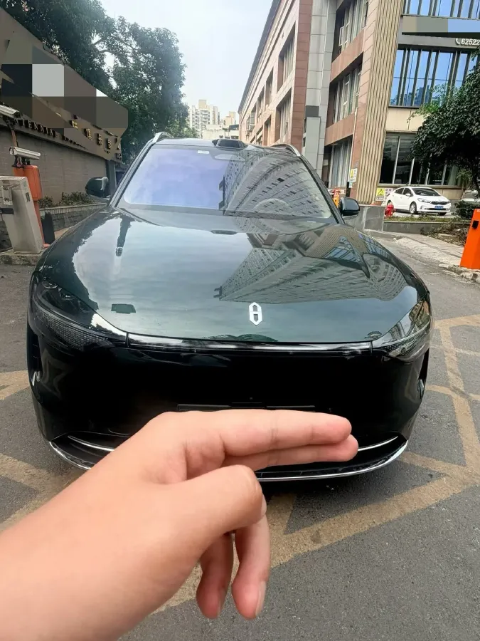 2024 AITO AITO M9 1.5T 152HP L4 REEV 42KWH,autocango,china used car exporter,china ev exporter,chinese used car exporter,chinese used ev exporter