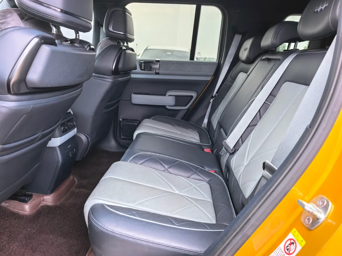 2023 FangChengBao Bao 5 1.5T 194HP L4 E-CVT PHEV 31.8KWH,autocango,china used car exporter,china ev exporter,chinese used car exporter,chinese used ev exporter