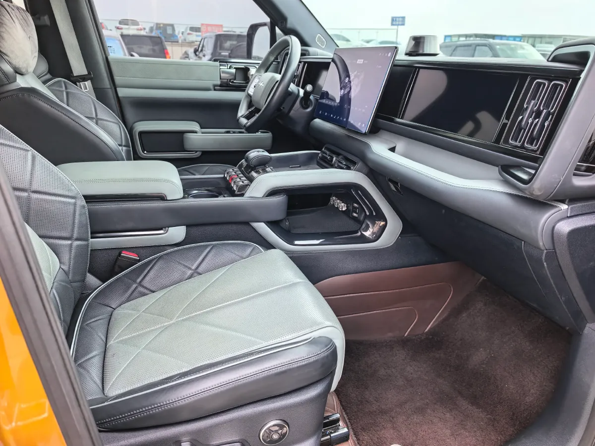 2023 FangChengBao Bao 5 1.5T 194HP L4 E-CVT PHEV 31.8KWH,autocango,china used car exporter,china ev exporter,chinese used car exporter,chinese used ev exporter