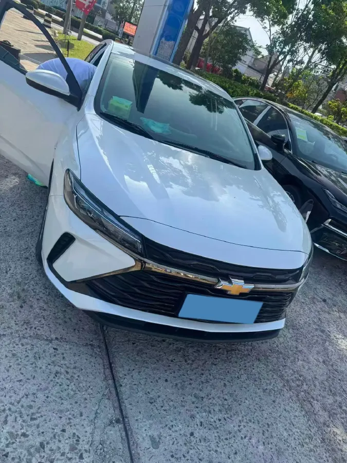 2023 Chevrolet Monza 1.5L 113HP L4 6DCT,autocango,china used car exporter,china ev exporter,chinese used car exporter,chinese used ev exporter